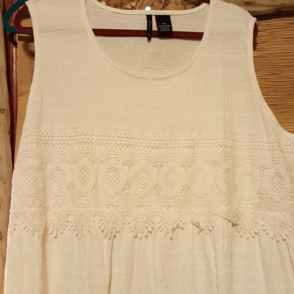 new directions Tops - Lovely sleeveless Tunic